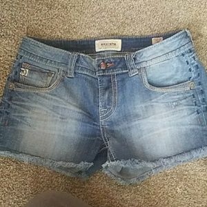 MEK DNM CUTOFF SHORTS